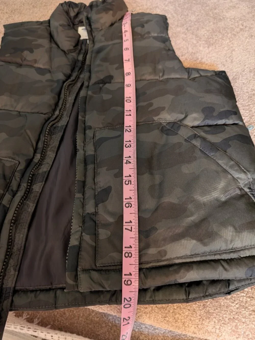 Old Navy Camo Vest size small 6/7